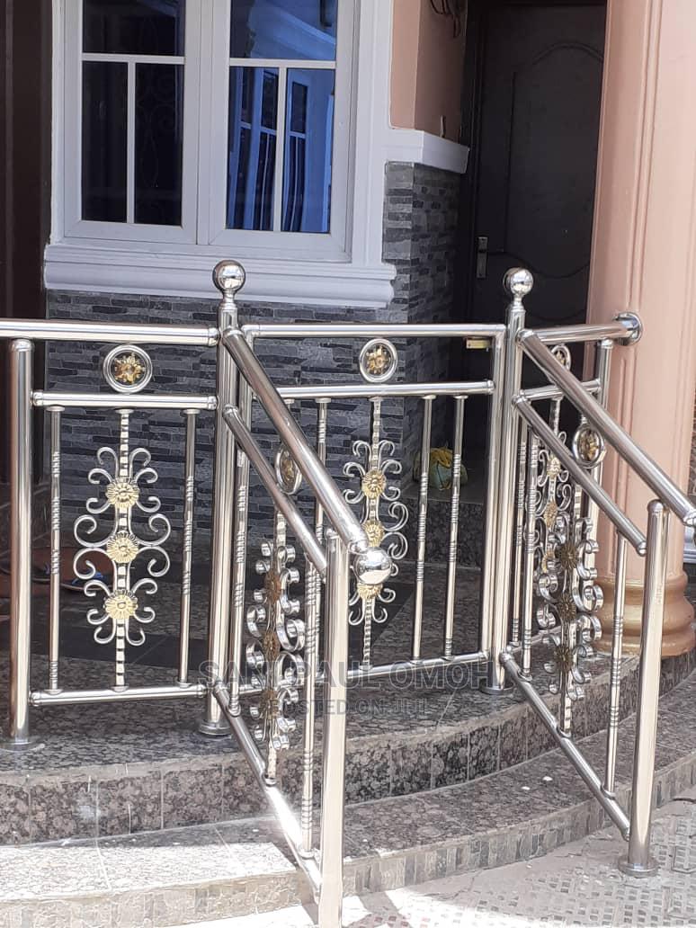 Stainless, round handrails_©jiji.ng
